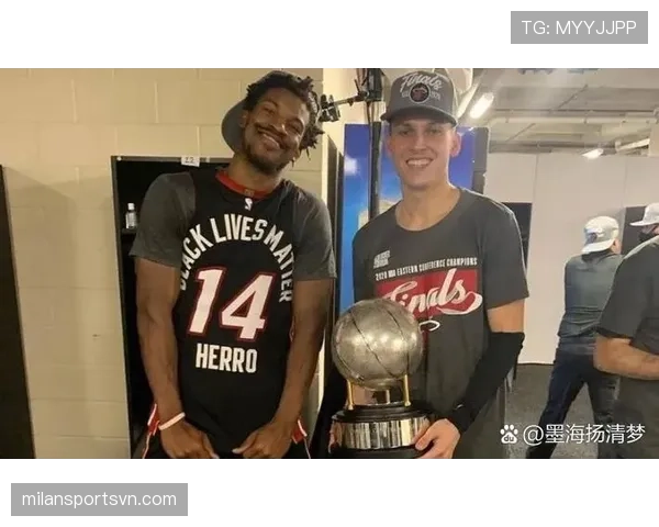 无球跑位为巴特勒制造空间，希罗三分效率较上季提升