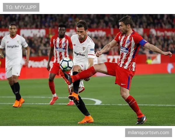 皇马防守稳定性下降原因：战术调整与人员轮换对球队防线表现形成阶段性影响