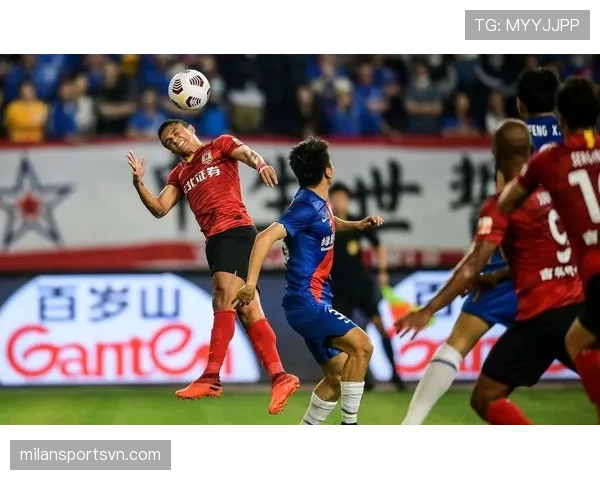 申花进攻过度依赖单点，选择匮乏问题逐步反映在比赛走势中