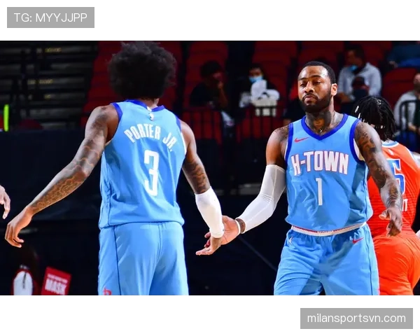 约翰·沃尔利用突破制造机会提升球队关键时刻组织效率