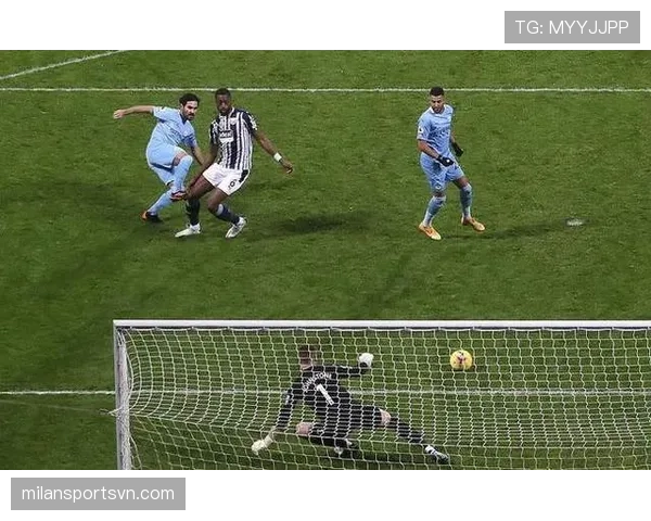 从多点组织到单点依赖：曼城中场的转变